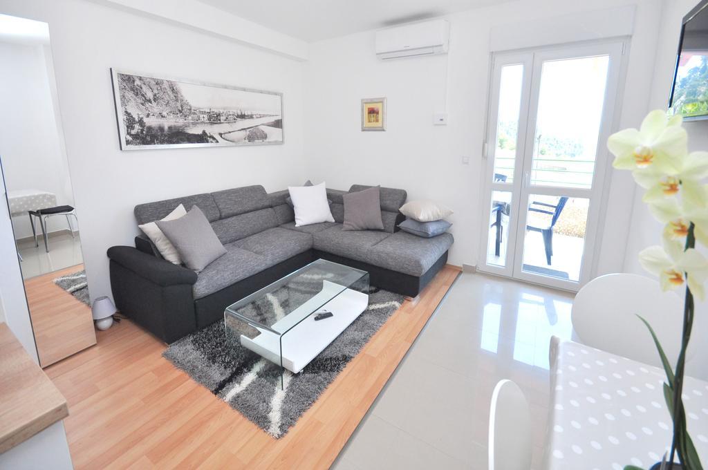 Apartments Zorka Leko Omiš Habitación foto